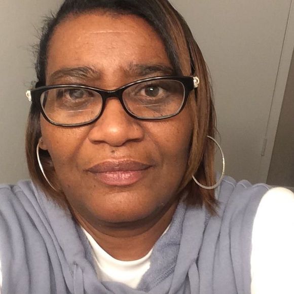 Meet your Posher, Lynette - Picture 1 of 1